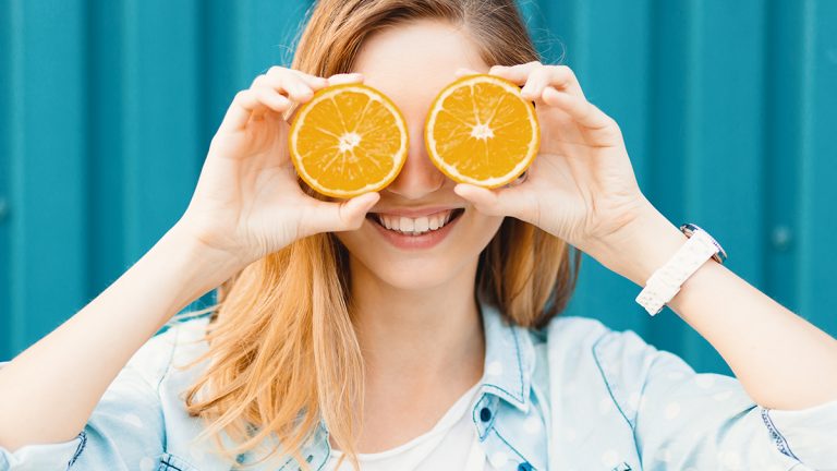 9 Early Signs and Symptoms of Vitamin C Deficiency in Your Body